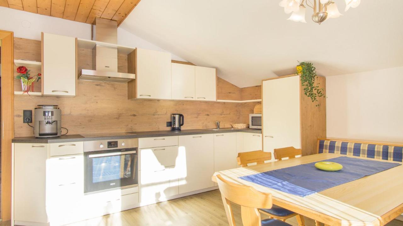 Haus Gleinser - *