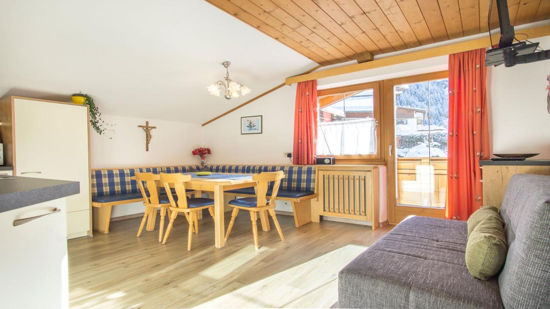 Haus Gleinser - *