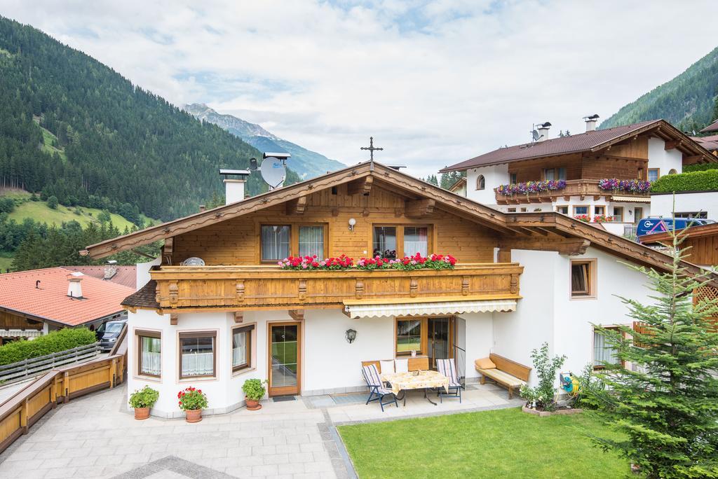 Haus Gleinser - Apartment Neustift im Stubaital